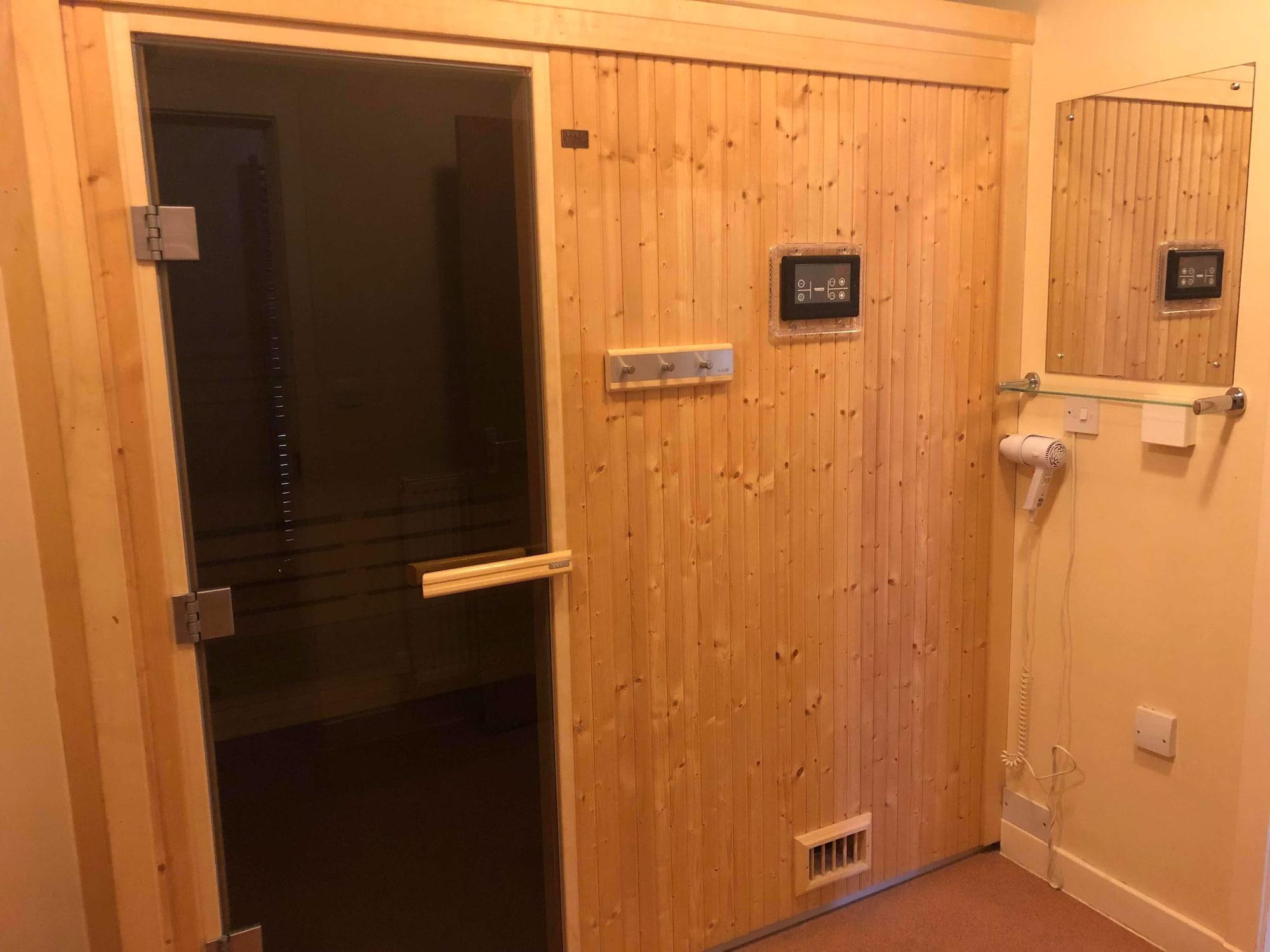 Oyo Eastbank Hotel, Speyside Scotland Rothes Ngoại thất bức ảnh